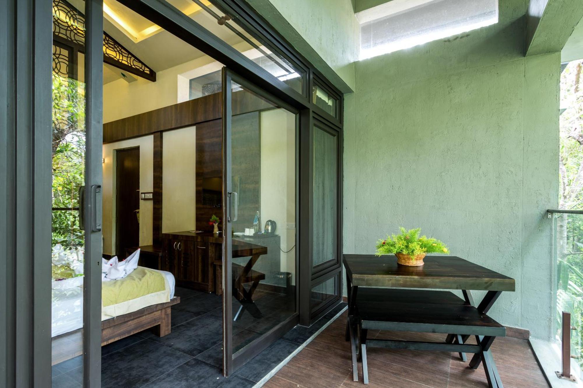 Hotel The Mountain Courtyard Thekkady Exteriér fotografie