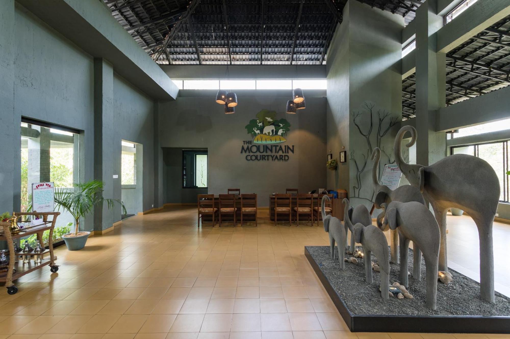 Hotel The Mountain Courtyard Thekkady Exteriér fotografie
