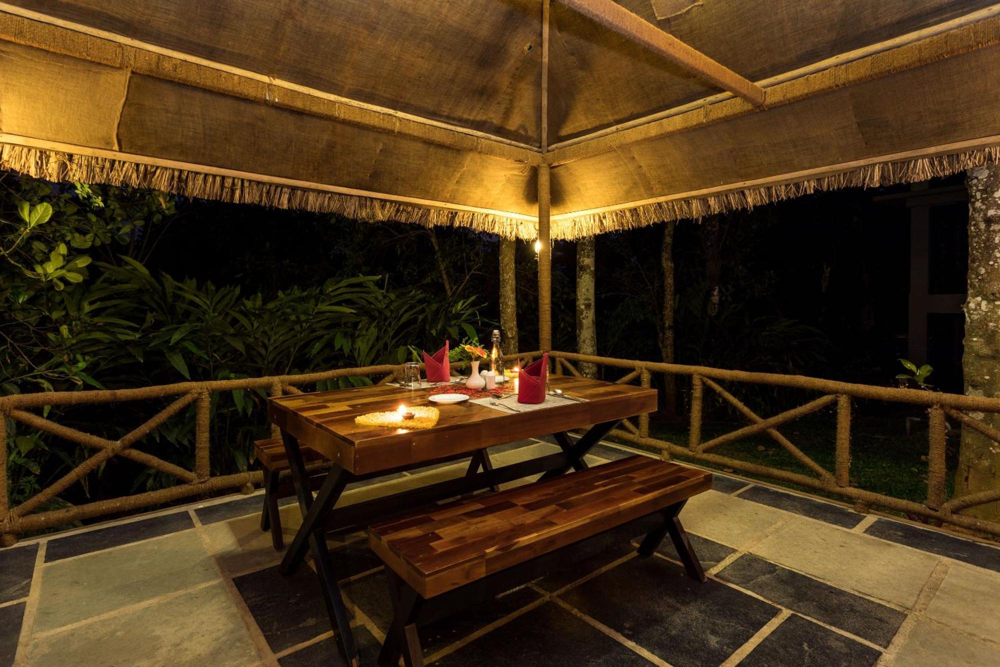 Hotel The Mountain Courtyard Thekkady Exteriér fotografie